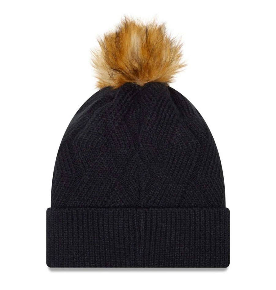 New York Yankees Caps * | Women'S New York Yankees New Era Navy Snowy Cuffed Knit Hat With Pom