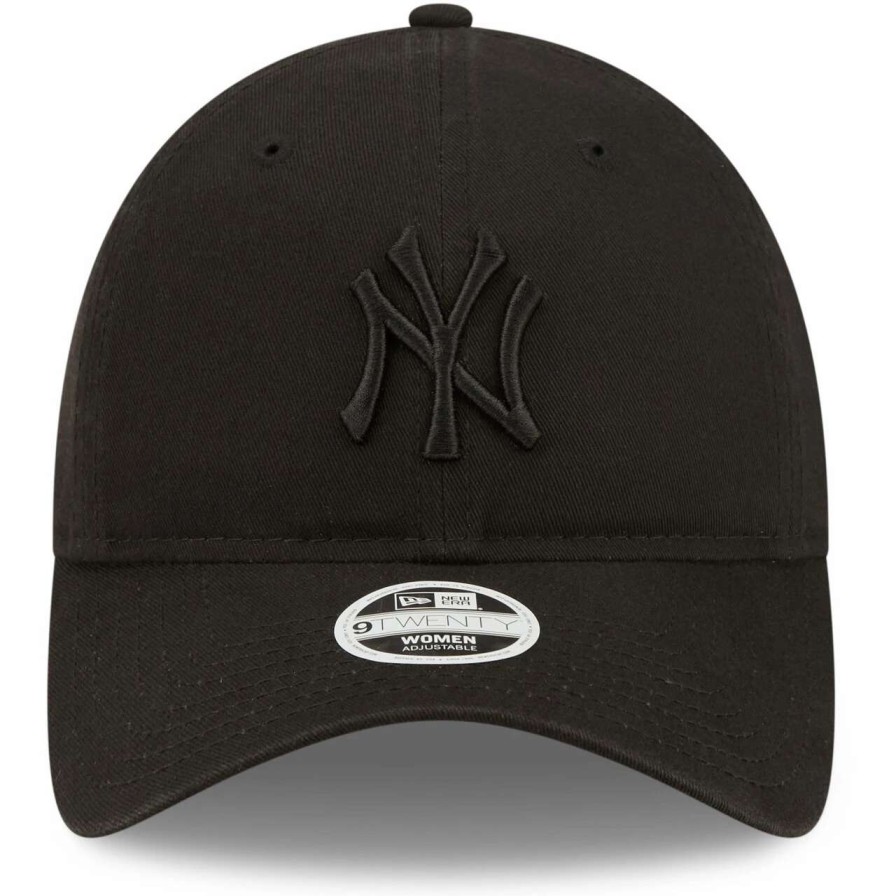 New York Yankees Caps * | Women'S New York Yankees New Era Black On Black Core Classic Ii 9Twenty Adjustable Hat